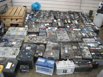 De 188 bilbatteriene har en samlet vekt på rundt tre tonn.