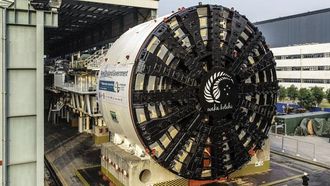 EPB Shield S764 ble bygget ved Herreknechts fabrikk i Guangzhou i Kina, mens flere kjernekomponenter ble bygget ved Herrenknechts hovedfabrikk i Schwanau i Tyskland.