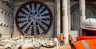 I slutten av september var det gjennomslag for den første av de to parallelle tunnelene. Nå er Alice i gang med tunnel nummer to.