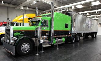 Peterbilt 379 bygget i 2005. 15-liters Euro 5-motor på 550 hk. American Truck Promotion GmbH eier bilen.