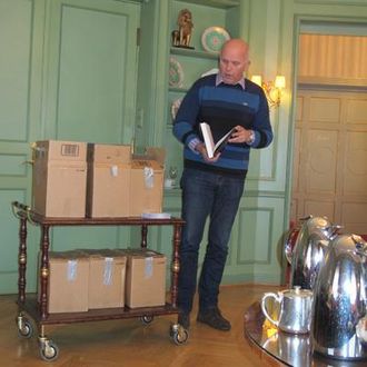 NFF-formann Jan Kristiansen lovet å nå jubileumsmiddagen to dager etter bokpresentasjonen, selv om det skal holde hardt når han skal gjennom alle sidene på forhånd.