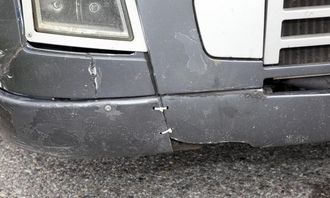 «Quick fix»: Strips holder bilen sammen.
