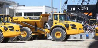 Dumperen av typen Volvo A40Ffs går på demoområdet på Bauma-utstilingen i München. Til sommeren kommer de til Espa og Sokna.