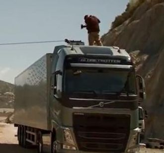 Et glimt av nye Volvo FH, fra en reklamefilm på Youtube. Skjermdump: Youtube.