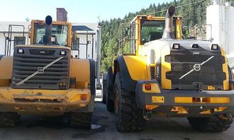 Fra Katharina Fjeld: #gammalt og #nytt #old and the #new #l220g #l180e #volvo220g #volvo180e #volvo #wheelloaders