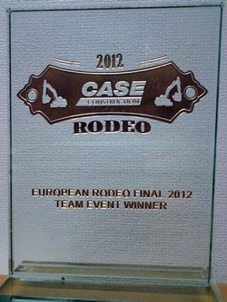Plaketten til beste lag i Case Rodeo 2012 vil få en fin plassering i Norge.
