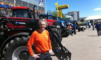 Adm. direktør Gunnar Thorud, A-K maskiner AS, pendlet mellom "A-K Mart'n" og "Yellow Days".