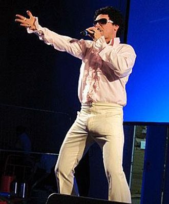 Først Tom Jones, deretter Tina Turner, underholdt, begge illudert av Lars Fredrik Børresen.