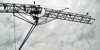 For å demontere kranene måtte Linden Comansa bruke et helt nytt system.