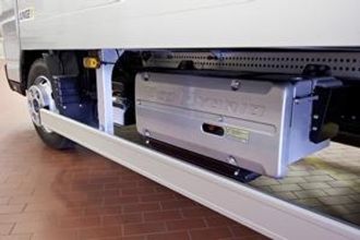 Batterimodulene sitter i en solid batterikasse som skal tåle relativt tøffe sammenstøt.