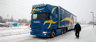 Sammenslått ser smøretraileren ut som et ganske vanlig Scania-vogntog.
