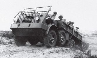 Som for Sisu i Finland var forsvarsordrene viktig for DAF i starten. På bildet en DAF YA328 fra 1952.