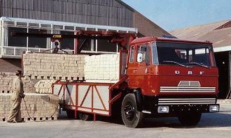 DAF var tidlig ute med komfortabel og tippbar hytte. Sistnevnte kom i 1970 som hos denne DAF FAT2000.