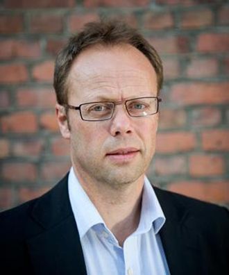 Robert Aksnes, direktør for næringspolitiske og juridiske spørsmål i Norges Lastebileier-Forbund (NLF).