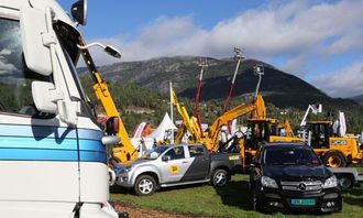 Anleggsmaskiner mot telemarksnatur. Vakrere blir det vel nesten ikke.