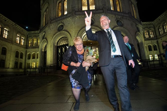 Ny duo i kulturdepartementet: Kulturminister Trine Skei Grande (V) og pressesjef Jan-Christian Kolstø i Venstre. Her fra valgkampen i 2017.