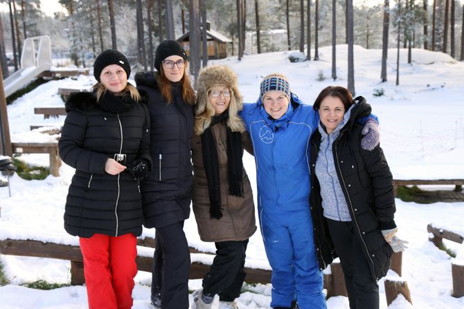 Fra venstre: Ana Pertet, Milana Jovicevic, Natasa Vrapclevic, Line-Cecilie Haugerud og Violeta Vrcelj Odri.