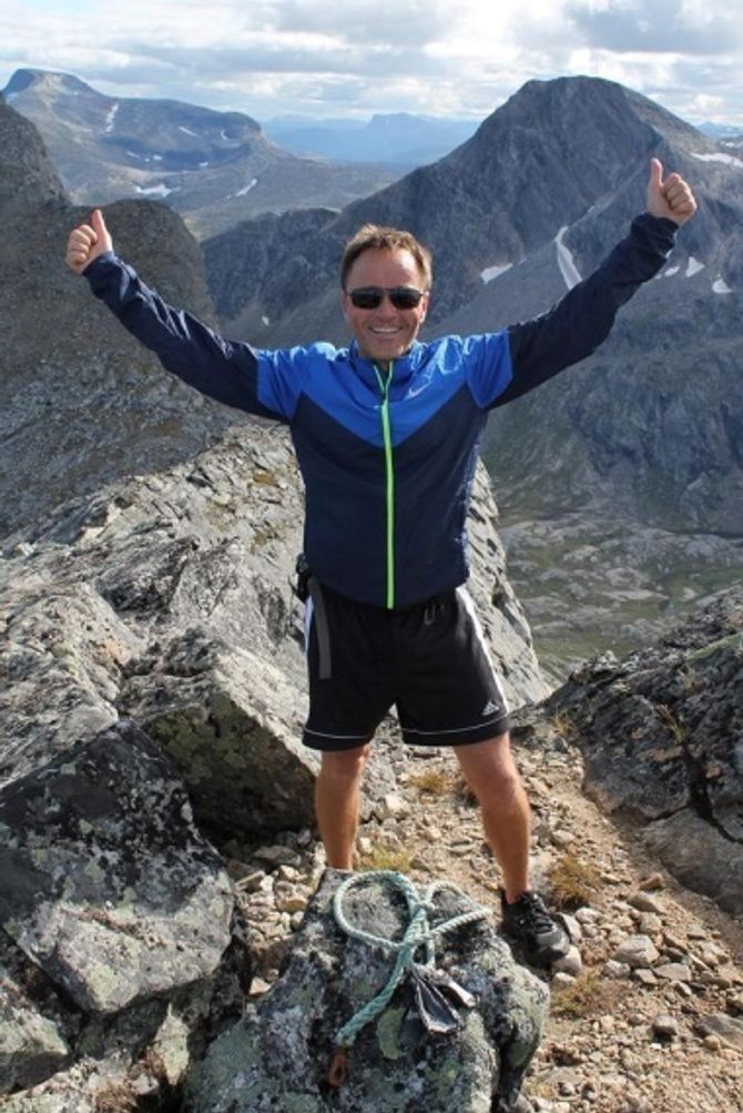 Barnehagelærer Kurt-Ivar Morsdal, har vært pedagogisk ansvarlig for en utegruppe de siste ti årene og er foredragsholder innen kosthold/ernæring og sansemotorikk.