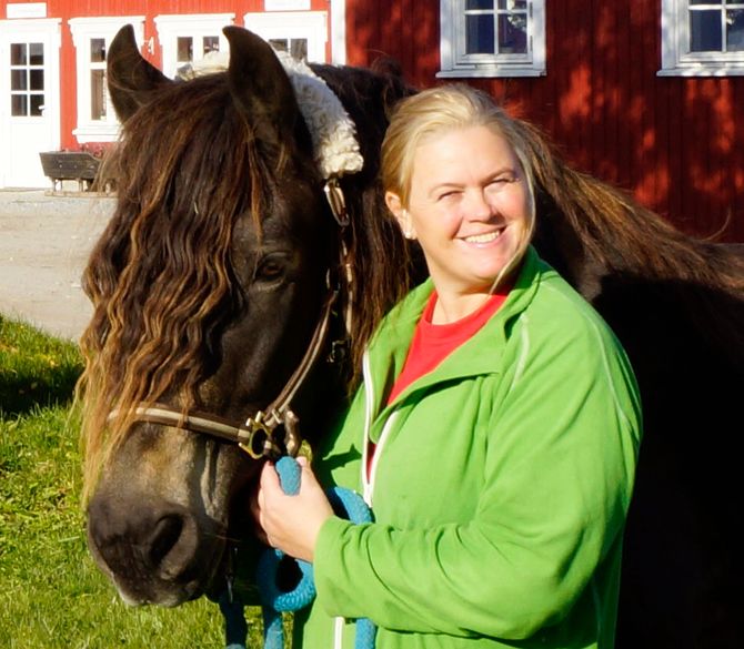 Inger Cecilie Grønnerød er styrer Skogkanten dyr- og naturbarnehage i Halden.