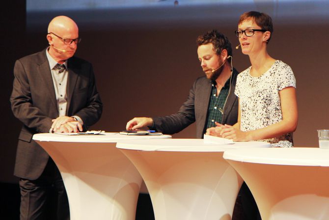 Debattleder Terje Svabø, kunnskapsminister Torbjørn Røe Isaksen (H) og Anette Trettebergstuen (Ap) på barnehagedebatten under Arendalsuka.