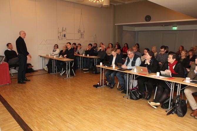 Administrerende direktør Arild M. Olsen i PBL var før påske i Trondheim for å møte politikere, fagbevegelse og barnehager. Han avviser at PBL har drevet noen form for desinformasjon om hva Fagforbundet og Utdanningsforbundet står for.
