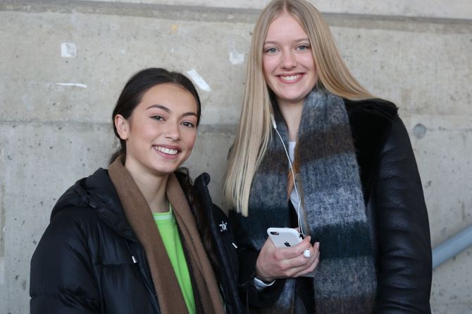 Portrettbilde av Anita Bueno Lindmoen og Hannah Bostad. Foto.