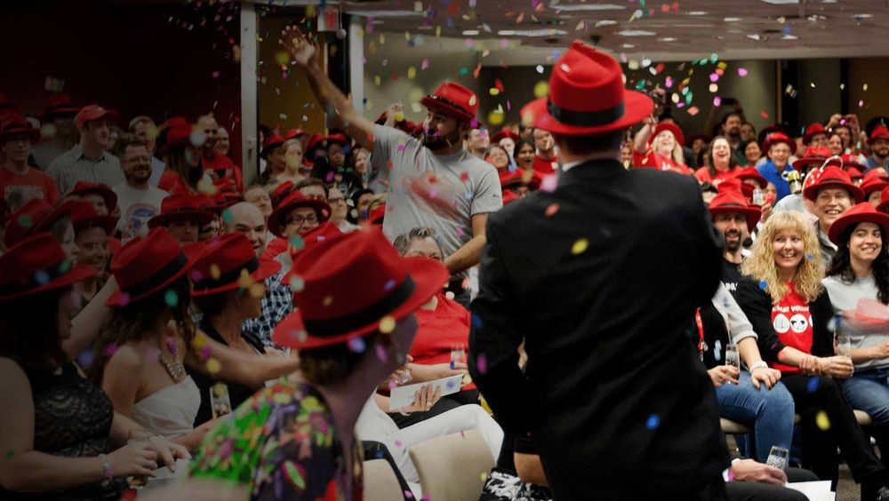 Red Hat historien startet for 25 år siden Digi.no Red Hat | Moncler | Luer & hodeplagg | Miinto.no