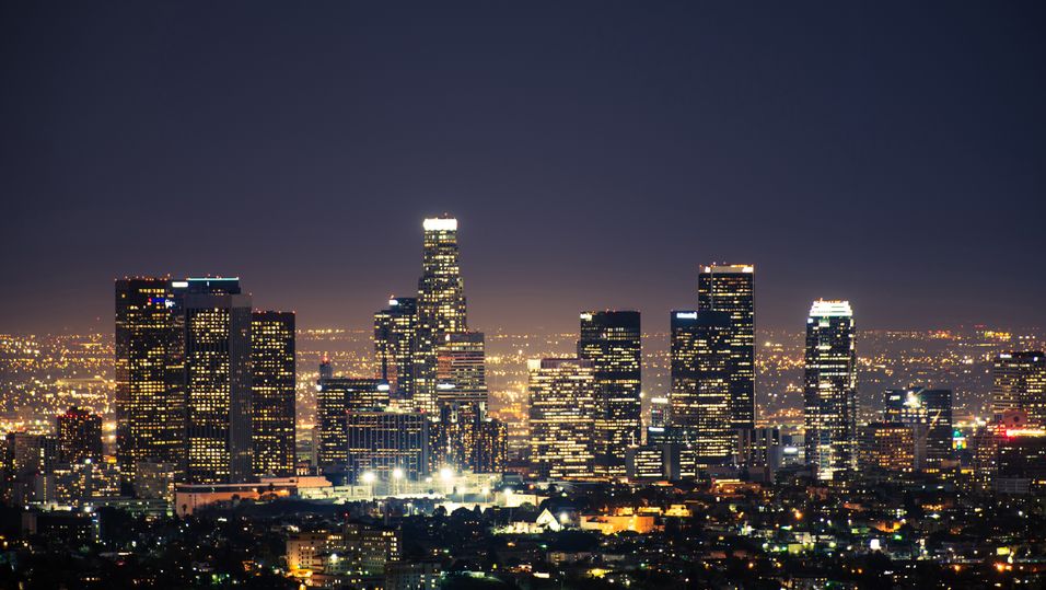 Millionbyen Los Angeles utreder byggingen av verdens største bynett i kjølvannet av FCCs nettnøytralitets-vedtak.