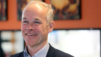 Kunnskaps- og integreringsminister Jan Tore Sanner på besøk i Regnbuen barnehage i Bodø.
