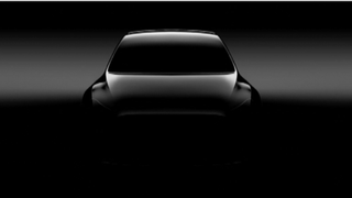 En sniktitt på Model Y. Tesla slapp dette bildet i juni 2017.