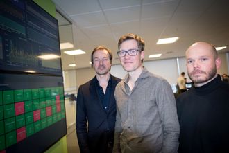 Deler av SOL.no-redaksjonen. Fra venstre: Ansvarlig redaktør og adm. dir Jan Thoresen, redaktør Andreas Heen Carlsen og desksjef Trond Alsvik.