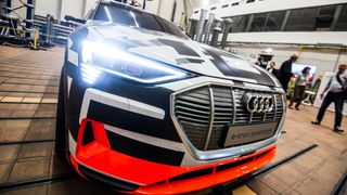 Audi E-tron skal kunne lades med 150 kilowatt.