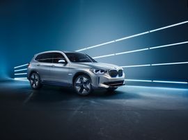 Konseptutgaven av den kommende BMW iX3.