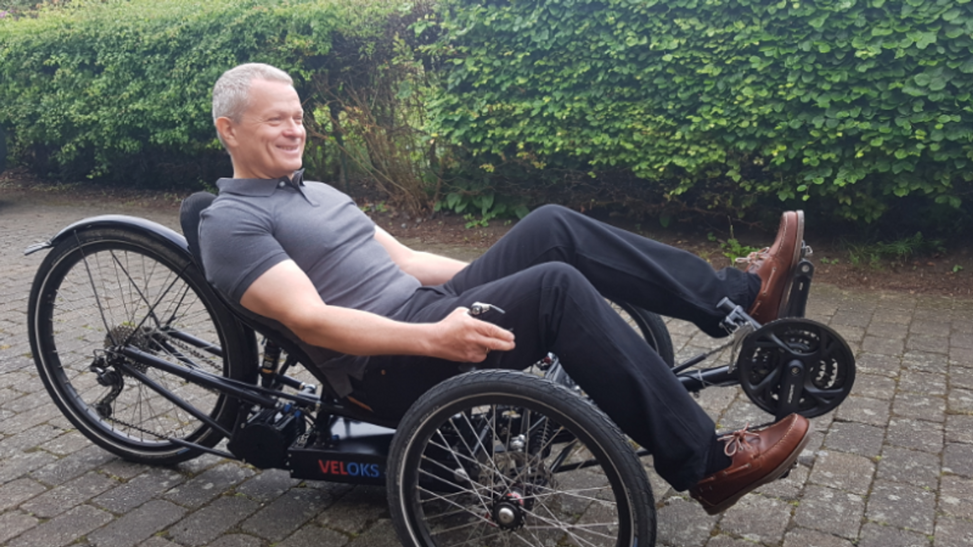 Lars Oksbjerre er ingeniør og har jobbet med IT i mange år, nå har han startet selskapet Veloks som lager elektriske trehjulssykler.