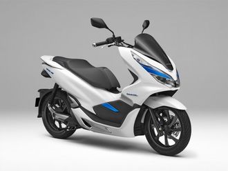 Verdens største scooterprodusent, Honda, har inngått et samarbeid med Yamaha om å utvikle en batteriløsning til scootere som kan byttes ut på omtrent samme måte som Gogoros teknologi i Taiwan.