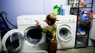 Norge ber EU vurdere krav til plastfilter i vaskemaskiner