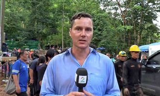 Reporter Kjetil Iden i TV 2 rapporterer fra Thailand