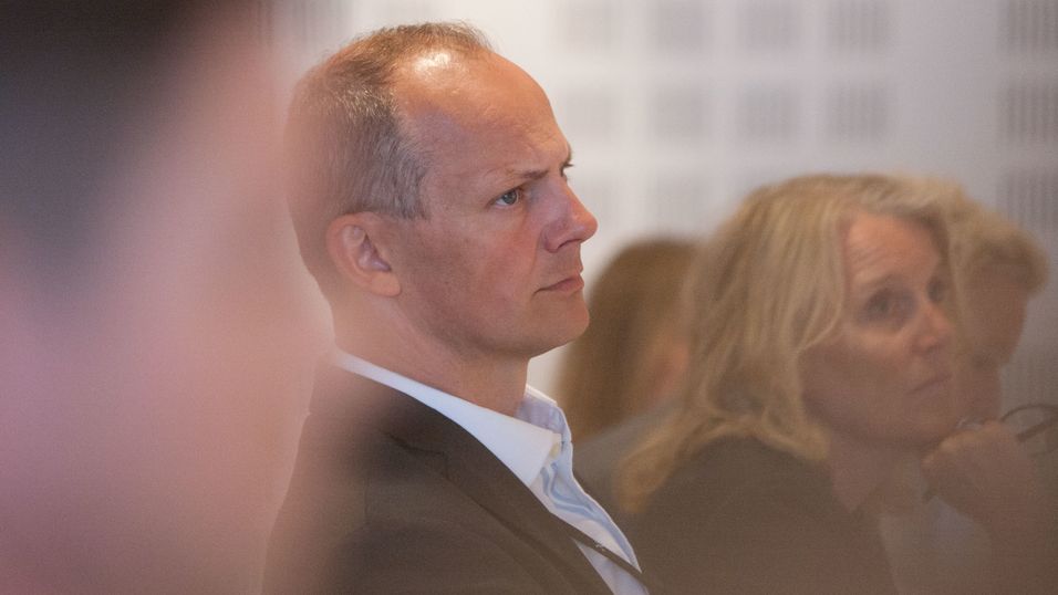 Samferdselsminister Ketil Solvik-Olsen svarer sin partikollega og stortingsrepresentant Bengt Rune Strifeldt at han er veldig opptatt av konkurransen i mobilmarkedet, der han konstaterer at Telenor og Telia har 93 prosent av markedet, målt i omsetning.