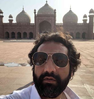 PÅ FERIE: Den første delen av reisen var Kadafi på ferie i Pakistan.