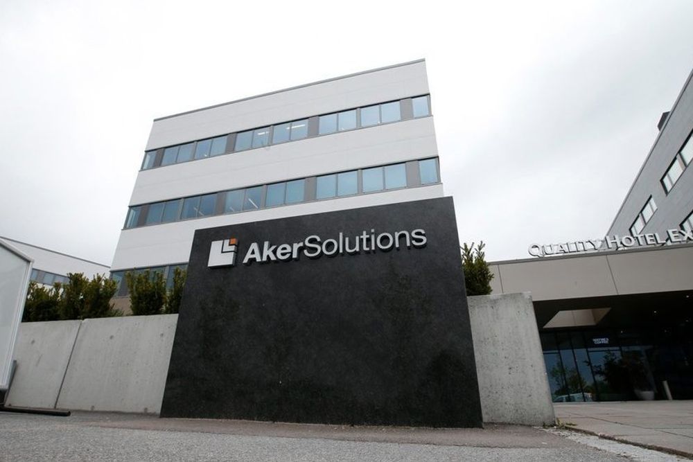 Aker Solutions varslet selv Politiets sikkerhetstjeneste (PST) om mistenkelig atferd hos en av sine ansatte. Mannen er nå terrortiltalt og rettssaken starter i august. 
