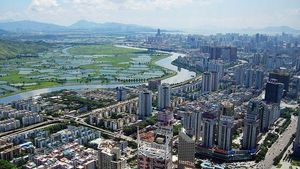 800px-Shenzhen_CBD_and_River.300x169.jpg