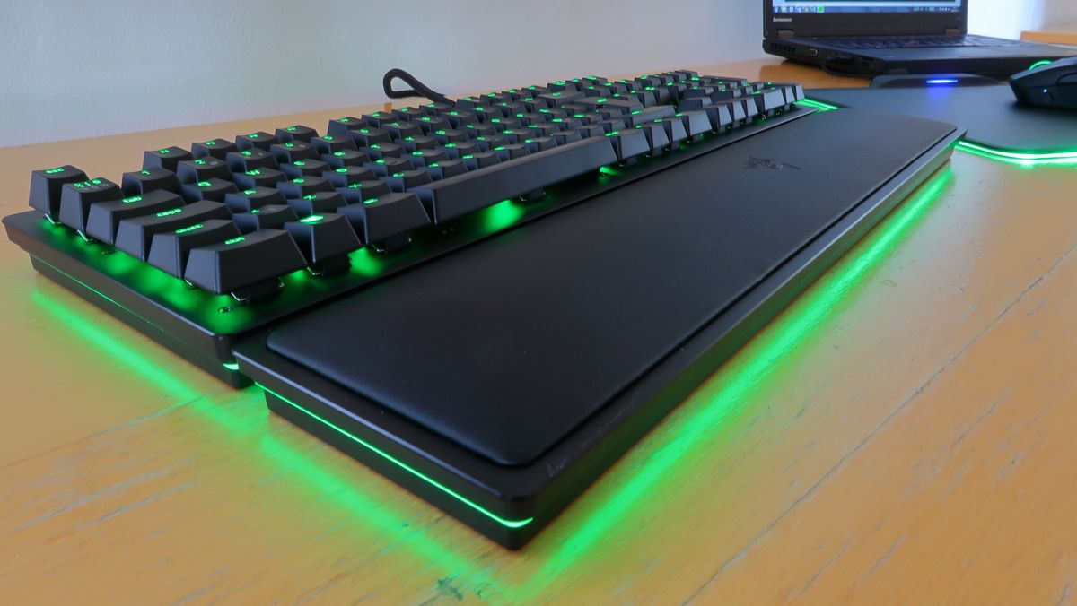TEST: Razer Huntsman Elite Gamer.no RAZER HUNTSMAN ELITE GAMING TASTATUR | FINN.no