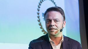 Martin-Lippert-varog-kervarec1.300x169.j