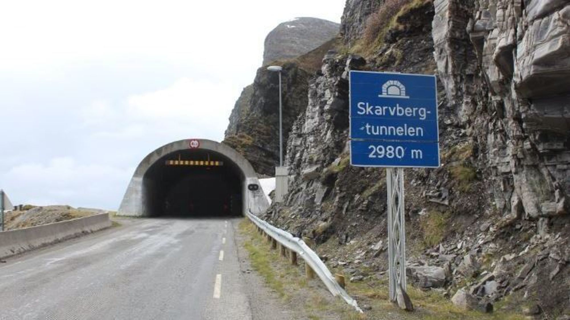 Det skal bygges ny Skarvbergtunnel, men foreløpig er prislappen for høy.