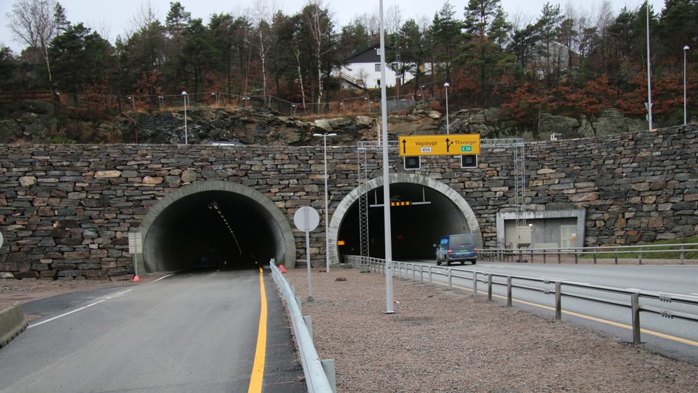 Vågsbygdtunnelen på fv 456 skal få økt pumpekapasitet for å hindre overvann inne i tunnelen.