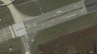 Oppløsningen på satellittbildene fra Kleine Brogel flystasjon i Belgia er tilsynelatende like god som på bildene fra sivile områder i nærheten.