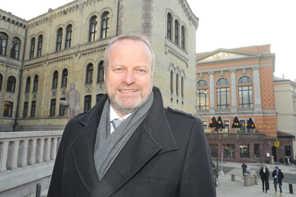 Samferdselspåolitikeren Ivar Odnes er død, 55 år gammel.