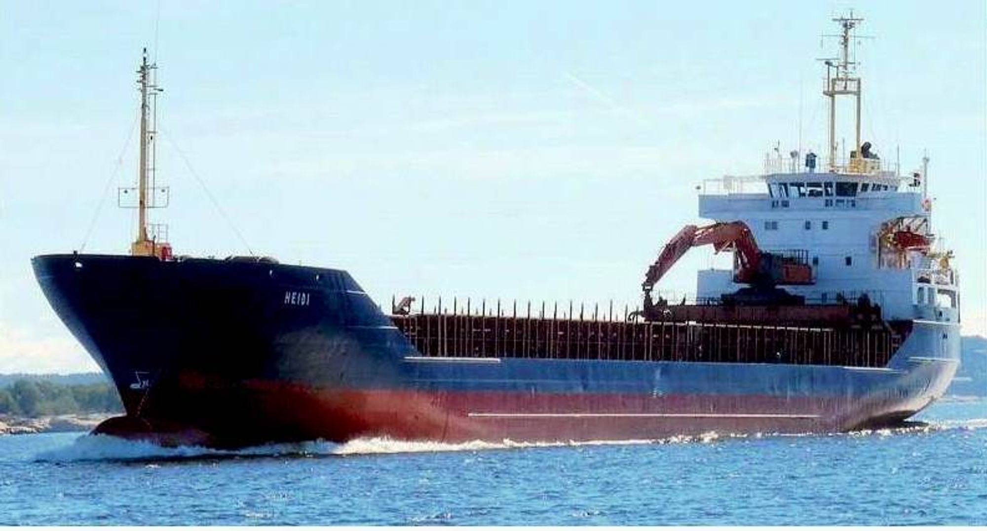 MV Heidi er bygget i 1979 i Tyskland. Det 39 år gamle lasteskipet er altså i den eldre del av den norske nærskipsflåten.