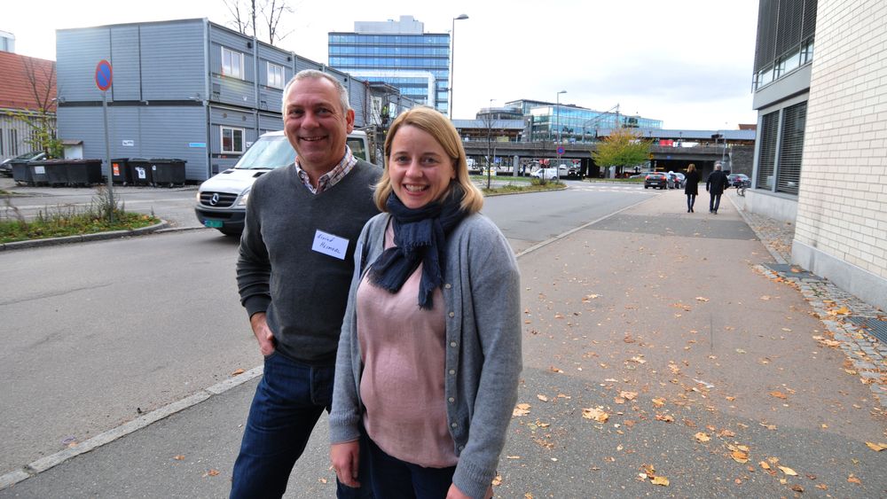Eivind Heimdal i Veidekke og Torun Rise i SINTEF styrer prosjektet «Kortreist stein». Torsdag var det prosjektmøte i Oslo. 