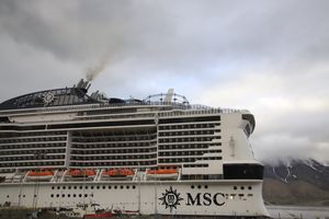 MSC%20Meraviglia_Svalbard%20%287%29.300x